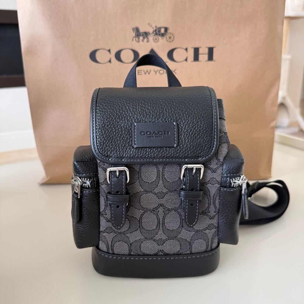Last 2‼️Coach Sprint Sling Signature Canvas Bag Black Charcoal CBF64